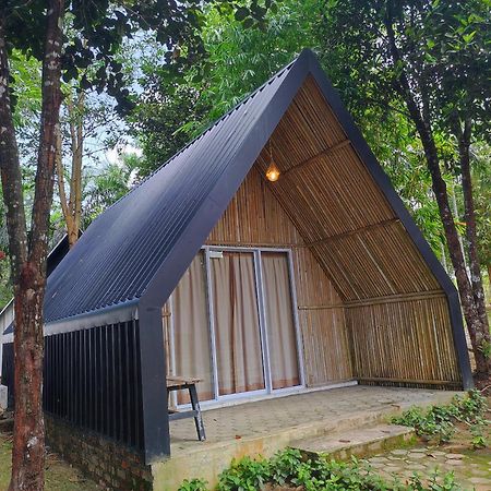 "D'Bamboo Kamp" Desa Wisata Ekang Lagoi Εξωτερικό φωτογραφία