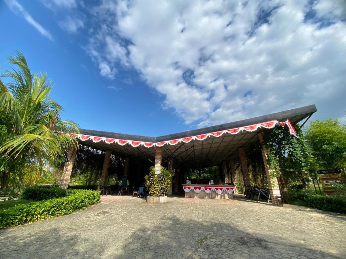 "D'Bamboo Kamp" Desa Wisata Ekang Lagoi Εξωτερικό φωτογραφία