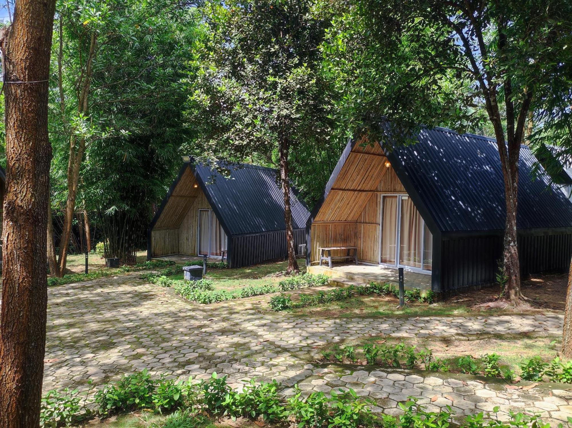 "D'Bamboo Kamp" Desa Wisata Ekang Lagoi Εξωτερικό φωτογραφία