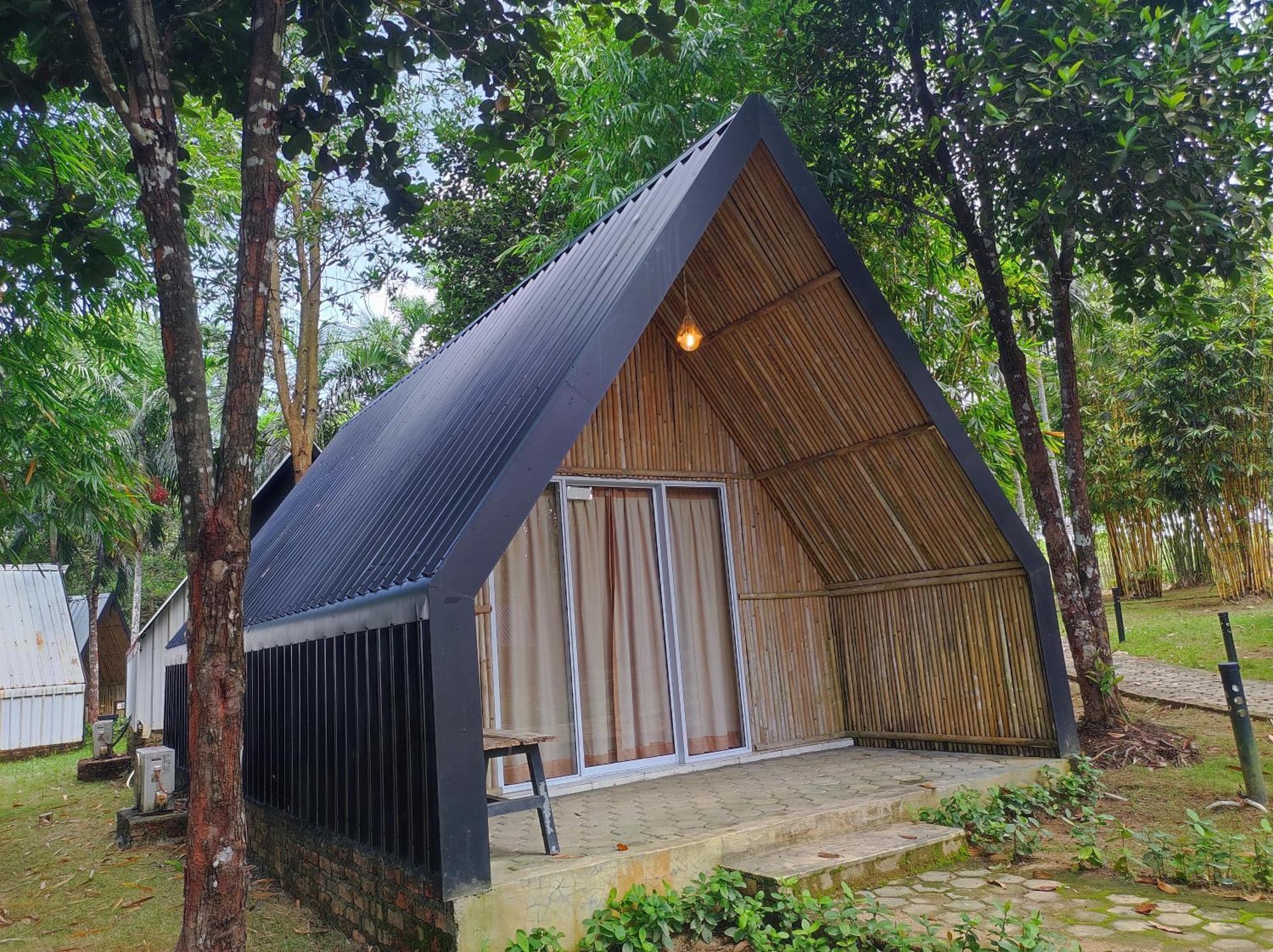 "D'Bamboo Kamp" Desa Wisata Ekang Lagoi Εξωτερικό φωτογραφία